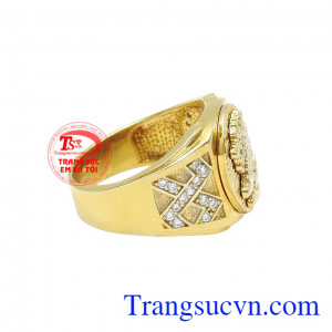 Với chiếc nhẫn này, phái mạnh dễ dàng kết hợp cùng nhiều kiểu trang phục để tạo ấn tượng và thể hiện phong cách riêng. Nhẫn nam rồng giá rẻ
