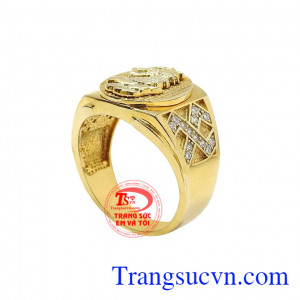 Nhẫn nam rồng giá rẻ được chế tác từ vàng tây 10k.