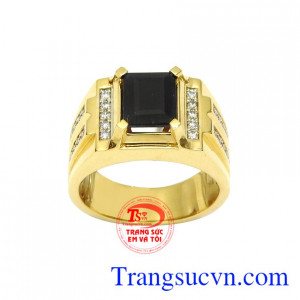 Không chỉ vừa làm đẹp chiếc nhẫn này còn có thể đem đến vận may cho người đeo.