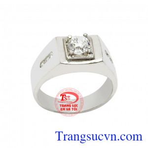 Sản phẩm chế tác từ vàng trắng 18k bền đẹp, sáng bóng. Nhẫn Nam Vàng Thời Thượng