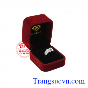 Khách hàng có thể đặt chế tác theo yêu cầu. Nhẫn Nam Vàng Thời Thượng