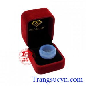 Nhẫn ngọc mã não bình an đẹp.