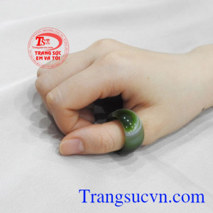 Nhẫn ngọc mã não cát tường đẹp.