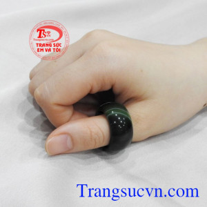 Nhẫn ngọc mã não đại cát hợp phong thủy.