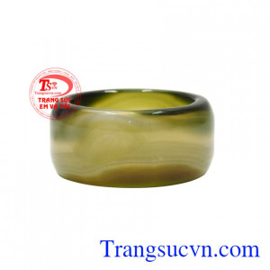 Sản phẩm có thể bọc vàng hay bạc để tặng thêm phần sang trọng cho người đeo.