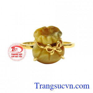 Sản phẩm hiện đang được rất nhiều phái đẹp yêu thích và lựa chọn.