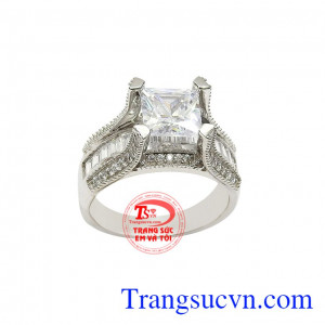 Được thiết kế với kiểu dáng nổi bật, phong cách. Nhẫn nữ đẳng cấp vàng trắng