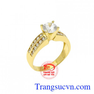 Phái đẹp có thể thỏa sức phối cùng nhiều kiểu trang phục và tự tin làm điều mình thích và theo đuổi đam mê của mình.