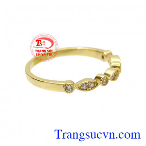Nhẫn nữ vàng màu trang nhã đẹp.