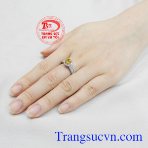 Nhẫn nữ vàng trắng saphir đẹp 14k.
