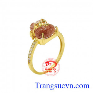 Nhẫn thạch anh tóc đỏ tài lộc