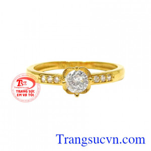 Sản phẩm mang đến vẻ thanh tú và dễ thương cho người đeo.