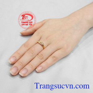 Nhẫn vàng quý cô cá tính
