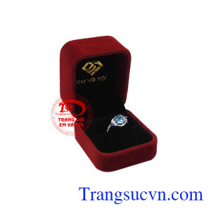 Không chỉ vậy, trong phong thủy, loại đá này còn giúp xua đuổi những cơn ác mộng, giúp thư giãn và giảm căng thẳng mệt mỏi. Topaz nhẫn nữ