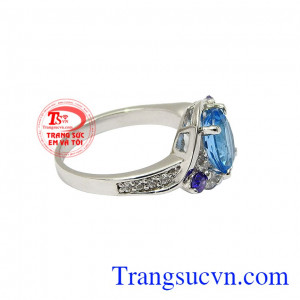 Đá topaz thiên nhiên là biểu tượng của sự thông minh, sắc đẹp và lòng chung thủy. Topaz nhẫn nữ