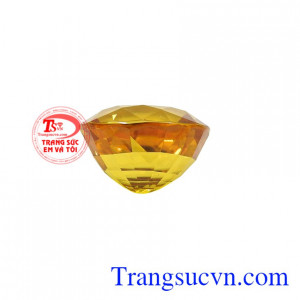 Sapphire là viên đá hộ mệnh cho người sinh tháng chín và những người mang mệnh Thổ và Kim.