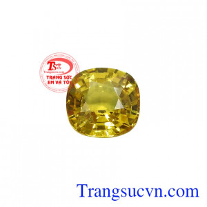 Viên sapphire thiên nhiên giúp mang lại nhiều điều may mắn về tài lộc và sức khỏe đến cho người dùng.