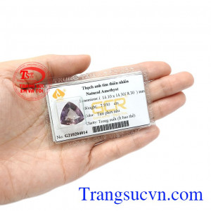 Trong phong thủy, đá thạch anh tím là loại đá hộ mệnh cho người sinh tháng 2. Viên thạch anh tím thiên nhiên