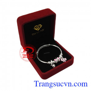 Vòng bạc trẻ em nhỏ xinh