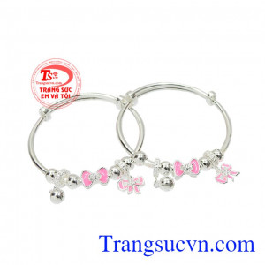 Vòng bạc trẻ em nhỏ xinh