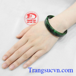 Vòng ngọc cẩm thạch an lành đẹp