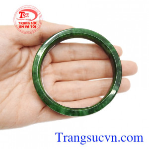 Sản phẩm là món quà ý nghĩa và đặc biệt để dành tặng bà, tặng mẹ.