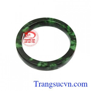 Khi xưa vòng ngọc đã rất được các bậc phu nhân, danh gia vọng tộc ưa chuộng.