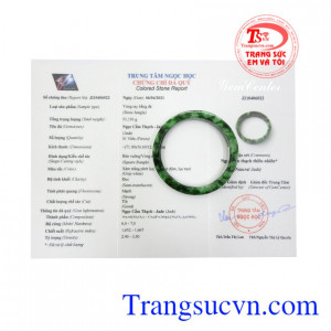 Vòng ngọc cẩm thạch tinh tế