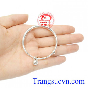 Vòng tay bạc trẻ em thời trang đẹp.
