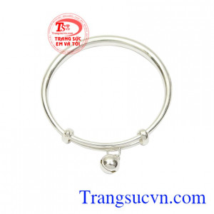 Hiểu được điều đó các nhà chế tác hoàn kim đã tạo ra những sản phẩm không chỉ mang lại lợi ích cho sức khỏe mà còn rất xinh xắn, dễ thương dành cho các bé.