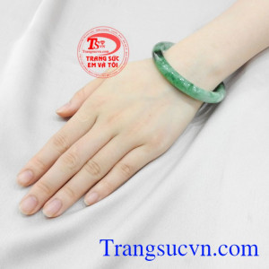 Vòng tay ngọc cẩm thạch phát lộc