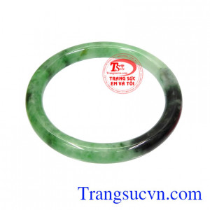 Đây cũng có lẽ là sản phẩm yêu thích của phái đẹp và cũng là món quà quý phái dành tặng người thân, bạn bè.