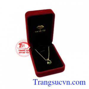 Bộ mặt dây Saphir thanh lịch chất lượng.