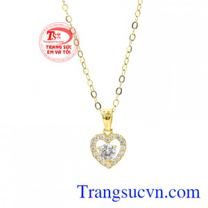 Bộ mặt dây trái tim xinh xắn giao hàng nhanh trên toàn quốc.