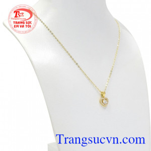 Bộ sản phẩm này sẽ là sự lựa chọn tuyệt vời giúp phái đẹp trông dễ thương và thời trang hơn.