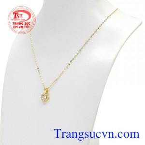 Mỗi một người con gái đều mong muốn mình trở nên thật xinh đẹp và duyên dáng hơn.