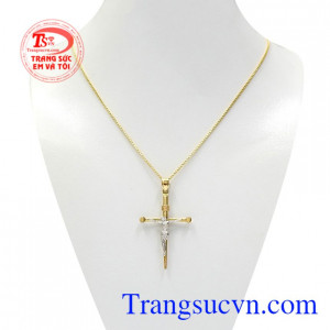 Bộ mặt thánh giá phước lành là sự kết hợp hài hòa giữa thánh giá vàng và dây chuyền chất lượng.