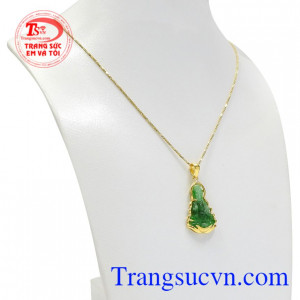 Sản phẩm mang lại nét thời trang, thanh lịch và sang trọng cho người đeo