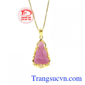 Người ta tin rằng đeo phật bên người sẽ giúp cho chủ nhân gặp nhiều may mắn, mang lại bình an và giải trừ tai ách