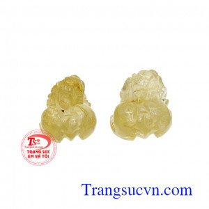 Sản phẩm có thể bọc vàng hay bạc làm mặt dây, nhẫn phong thủy đeo sang trọng và hợp mệnh.