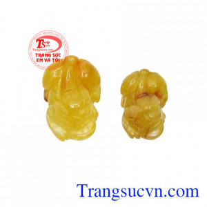 Tỳ hưu là linh vật chiêu tài lộc, giải trừ tà khí, giúp đem đến bình an và may mắn cho người dùng.