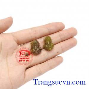 Tỳ hưu thạch anh tóc hợp mệnh kim và mệnh thổ. Cặp tỳ hưu thạch anh tóc tài lộc