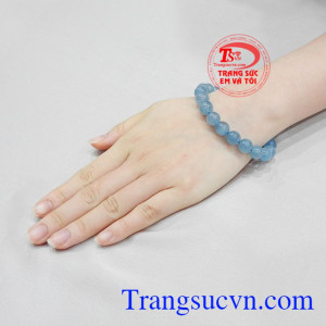Sản phẩm phù hợp cho người mệnh thủy và mệnh mộc. Chuỗi tay aquamarine 9 ly