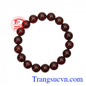 Trong thần thoại Hy Lạp, đá granat được coi là món quà của tình yêu và lòng chung thủy. Chuỗi tay garnat 10 ly