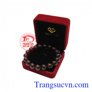 Sản phẩm phù hợp cho người mang mệnh hỏa và mệnh thổ. Chuỗi tay garnat 10 ly
