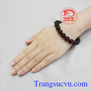 Chuỗi tay garnat 10 ly tinh tế và sang trọng. 