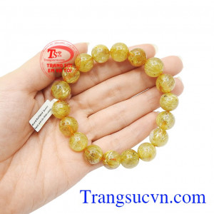 Thạch anh tóc vàng là biểu tượng của sự giàu có, tài lộc.