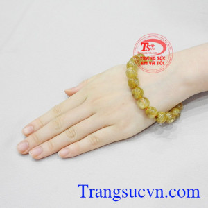 Việc đeo đá này thường xuyên sẽ giúp giải tỏa căng thẳng, cân bằng hệ thần kinh trung ương mang đến suy nghĩ tích cực, đầu óc sáng suốt. Chuỗi thạch anh tóc an nhiên 11 ly