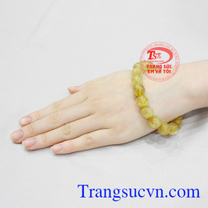 Chính nhờ vào các tác dụng mà đá này mang lại mà rất nhiều khách hàng đã lựa chọn thạch anh tóc làm trang sức phong thủy. Chuỗi thạch anh tóc thiên nhiên đẹp