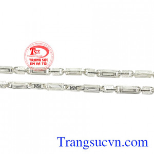 Sản phẩm chế tác từ bạc 92.5, bền đẹp. Dây chuyền bạc nam tính đẹp